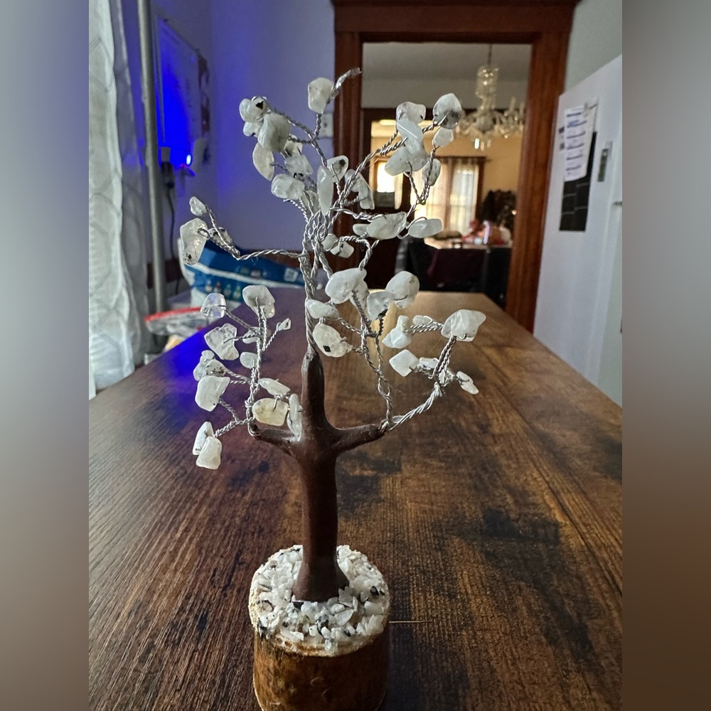 Moonstone tree - Picture 4 of 4